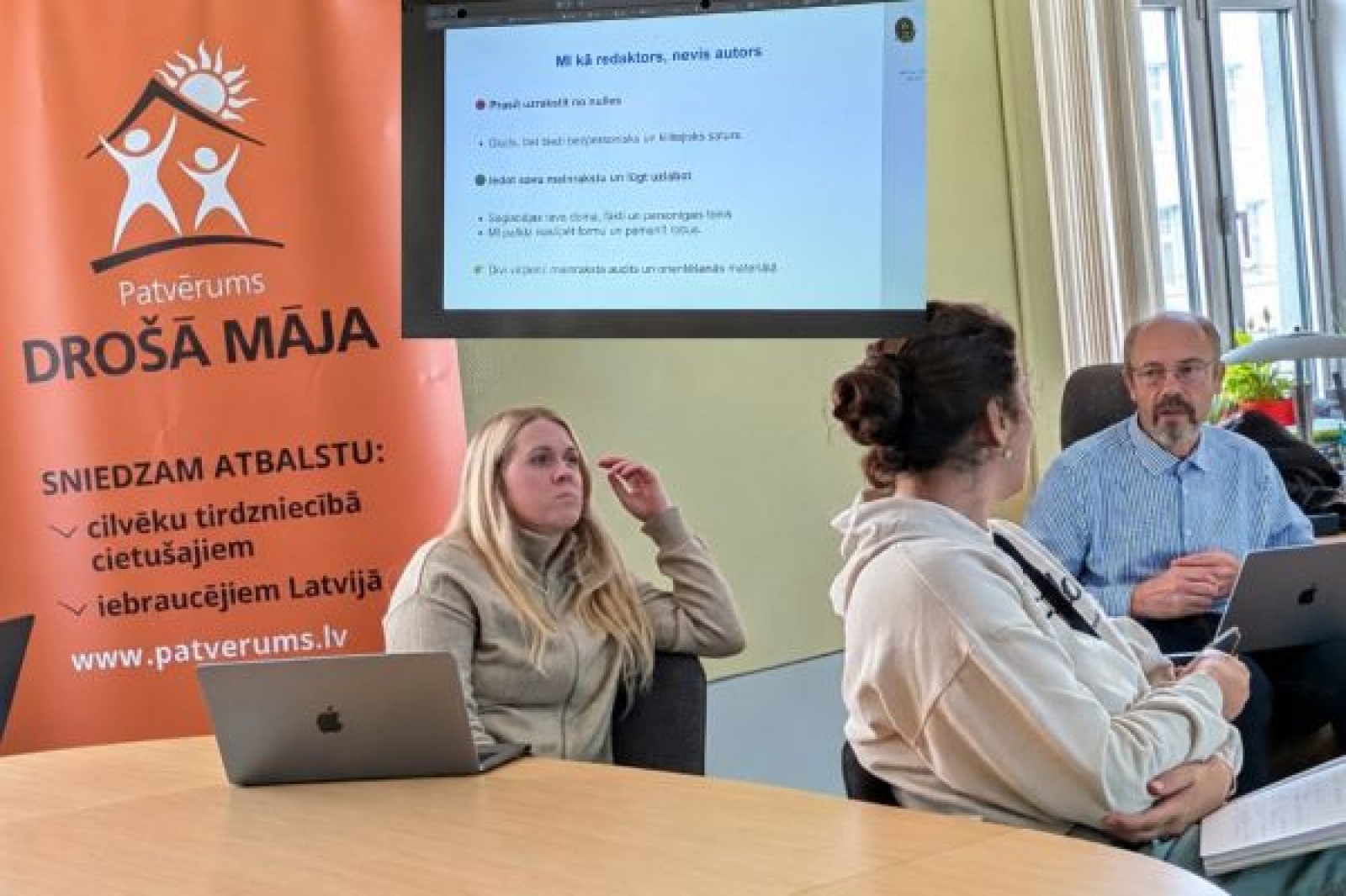 Darbinieku mācības par mākslīgo intelektu